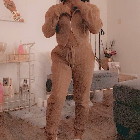 Brown waffle knit jogger set - Picture 5 of 17